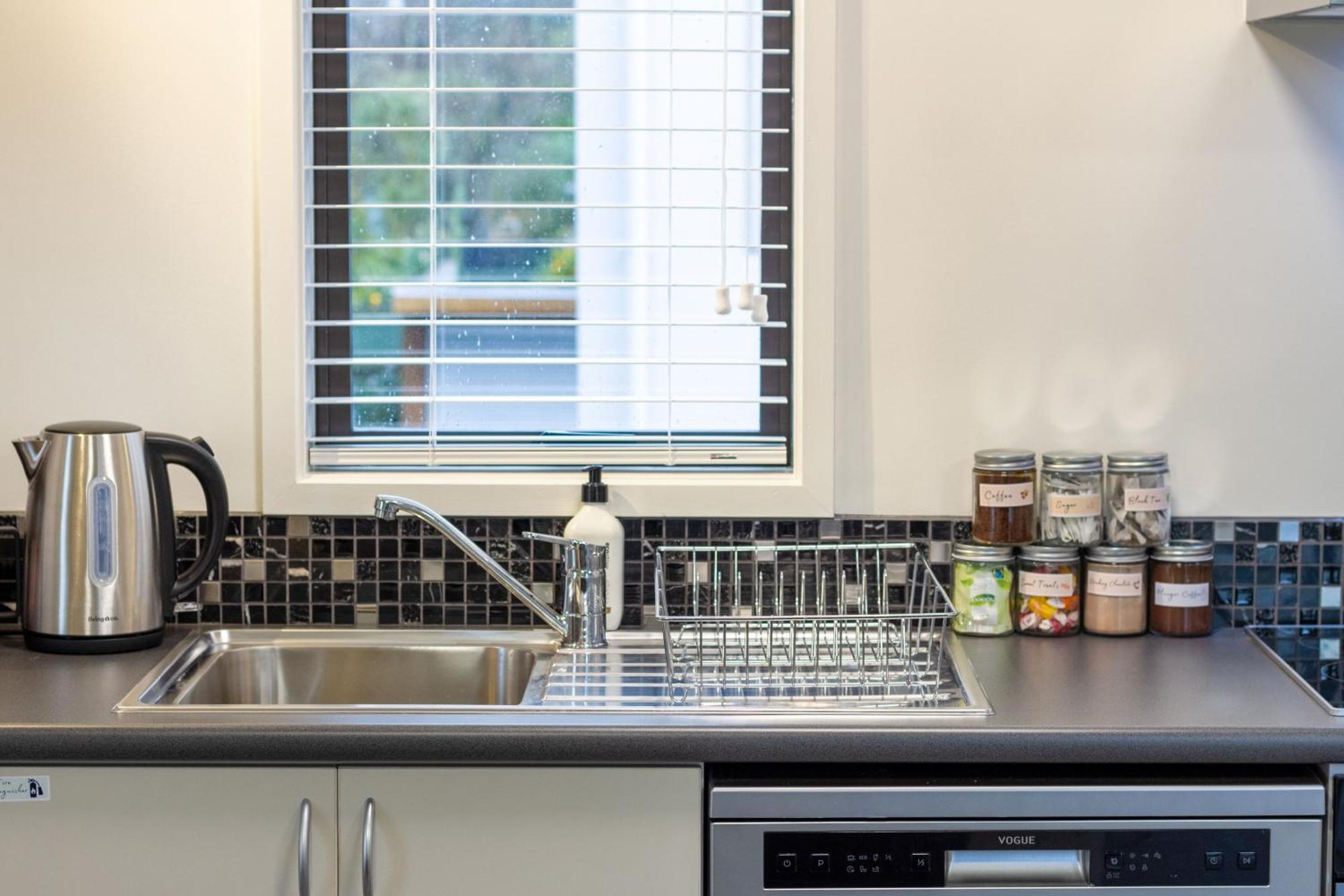 Warm Chch Apartment Park View & Garage Parking Κράισττσερτς Εξωτερικό φωτογραφία