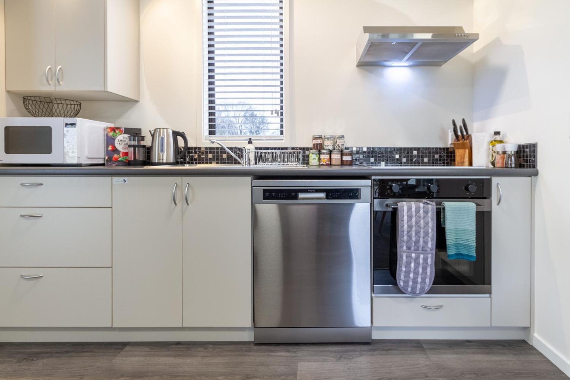 Warm Chch Apartment Park View & Garage Parking Κράισττσερτς Εξωτερικό φωτογραφία